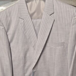 Elegant Men's Light Gray Striped Suit
